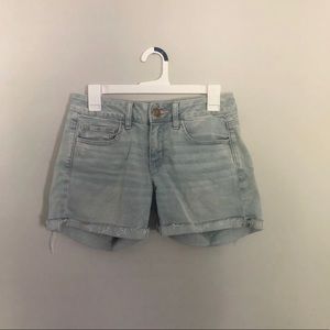 American eagle light wash jean shorts